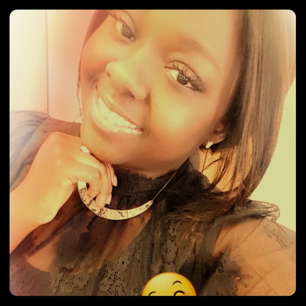 Meet your Posher, Chariti